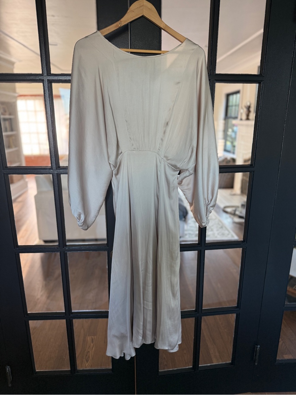 Astr Blush V-Neck Flowing Midi Dress with Bishop Sleeves